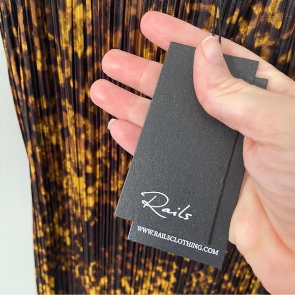 NWT Rails Ami Plisse Slip Dress Tortoiseshell size Small - Picture 6 of 14